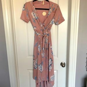 NWT - beautiful pink blush maternity dress